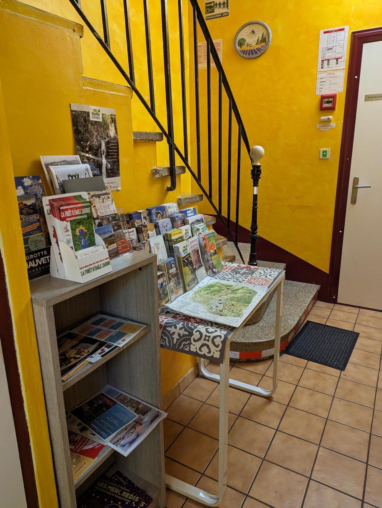 Auberge Des Pins Aubenas Exteriér fotografie